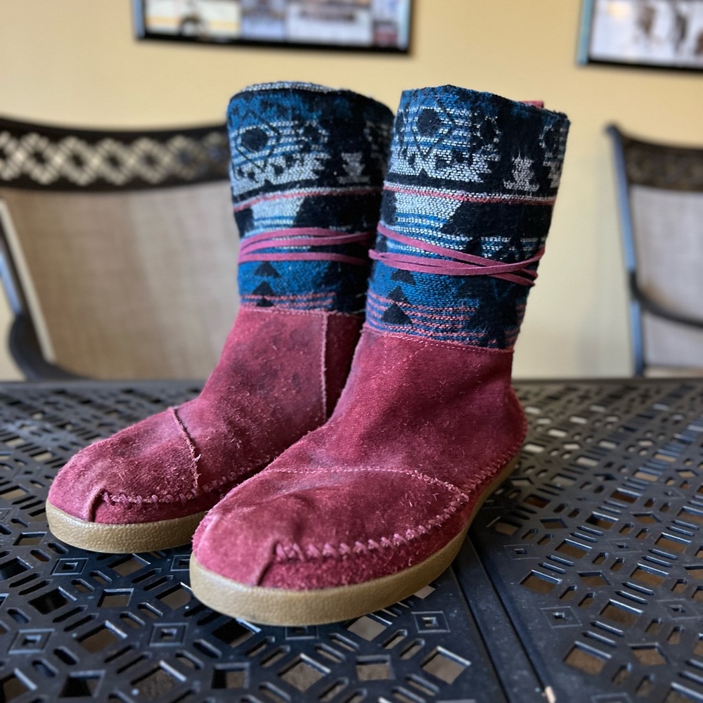 Tom’s winter boots